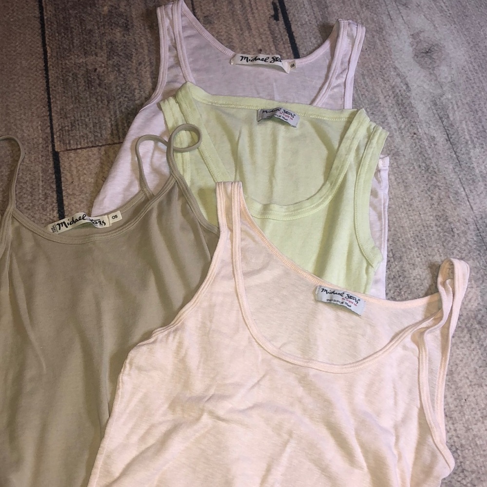Micheal Stars one size tank and cami lot of 4